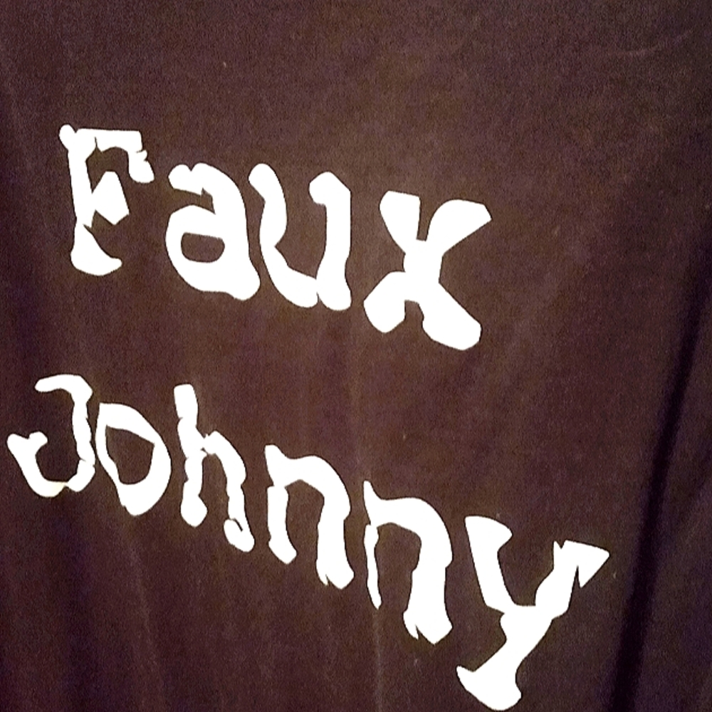 Men's black tee shirt